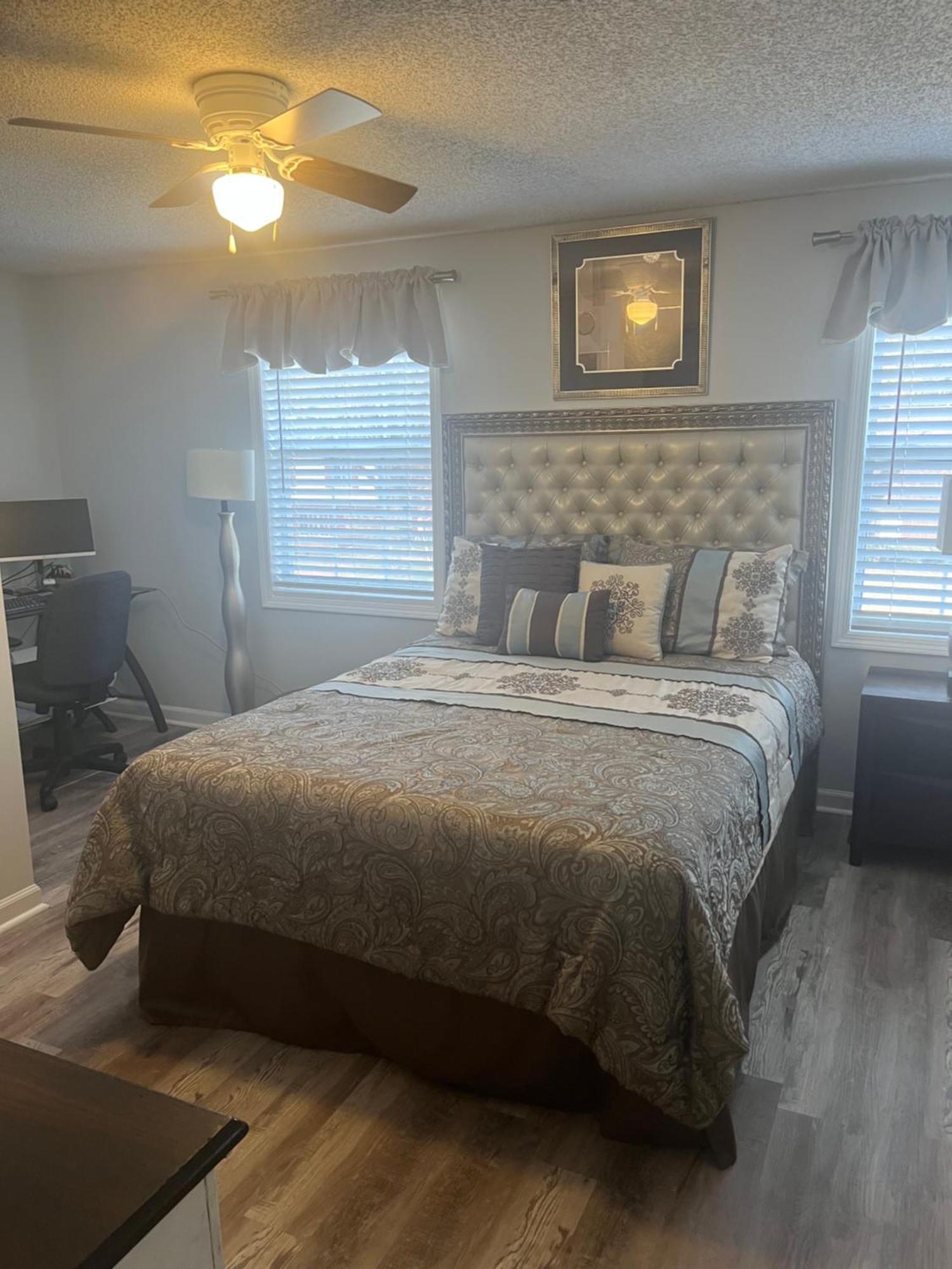 Jolly Accommodations & Suite-Sleeps 10 Memphis Eksteriør billede